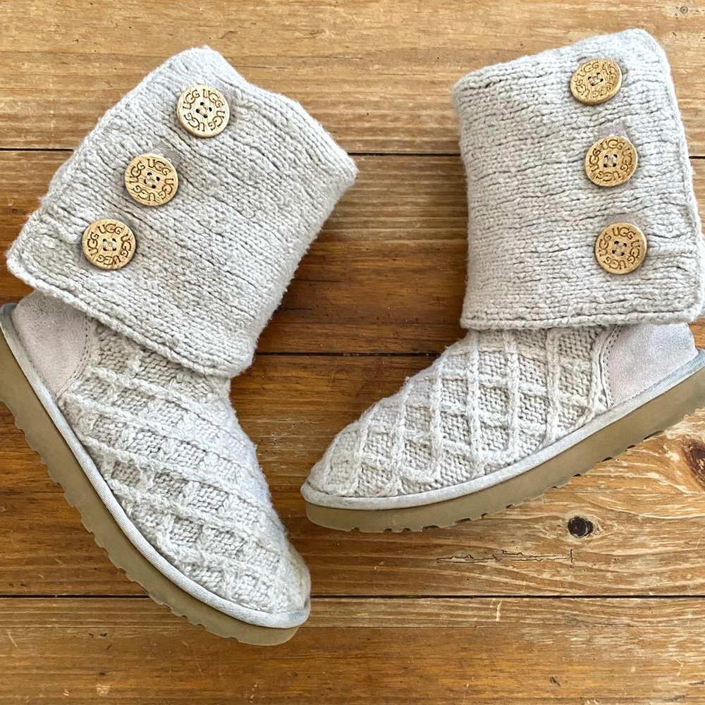 UGG Lattice Cardy knit boot size 10